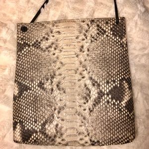 Snake skin Presmer side purse